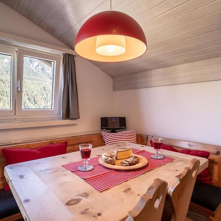 Apartament Chasa Gernet Buorcha Scuol Zewnętrze zdjęcie